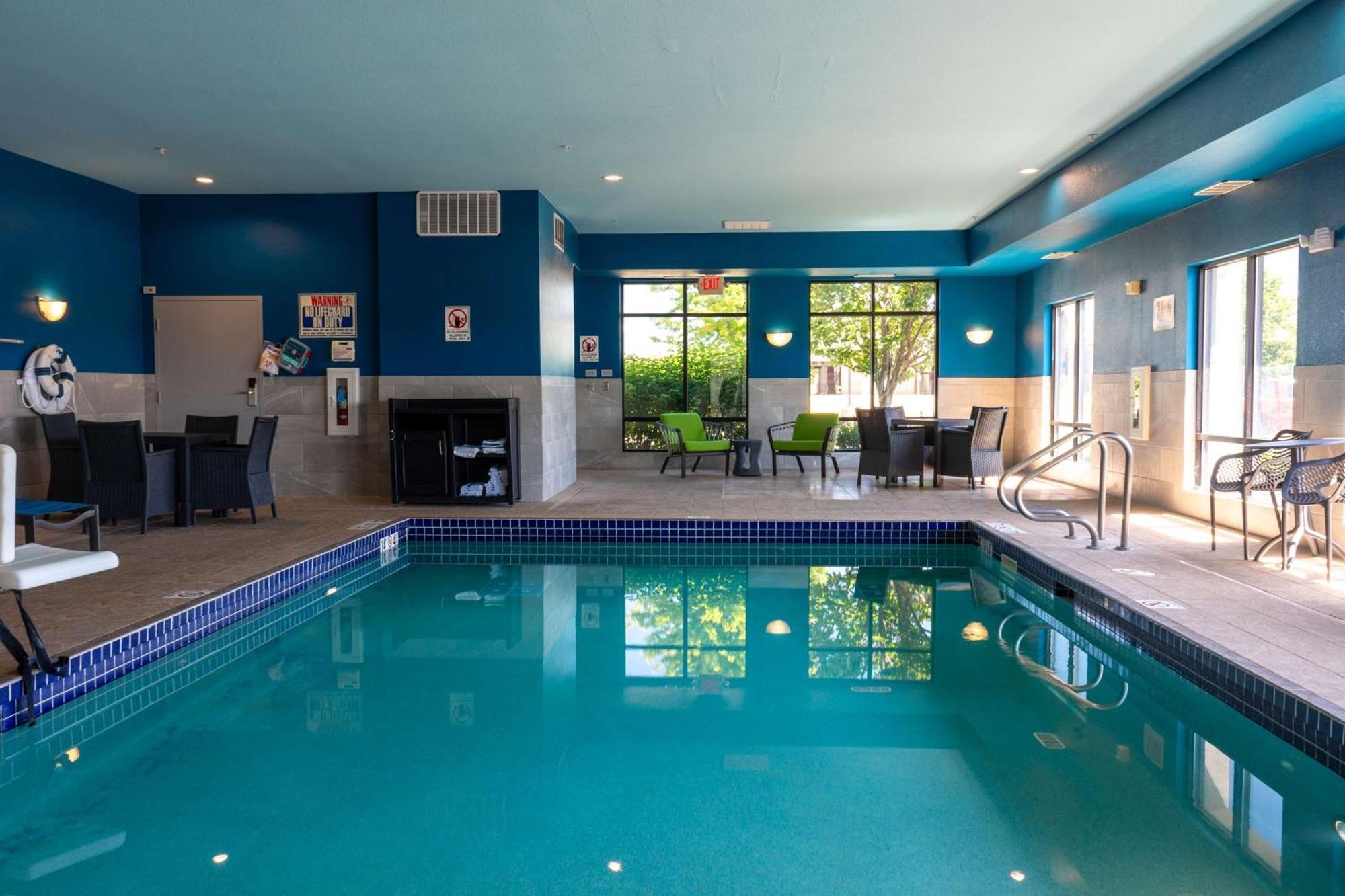 Hampton Inn Elkhorn Lake Geneva Area Eksteriør billede
